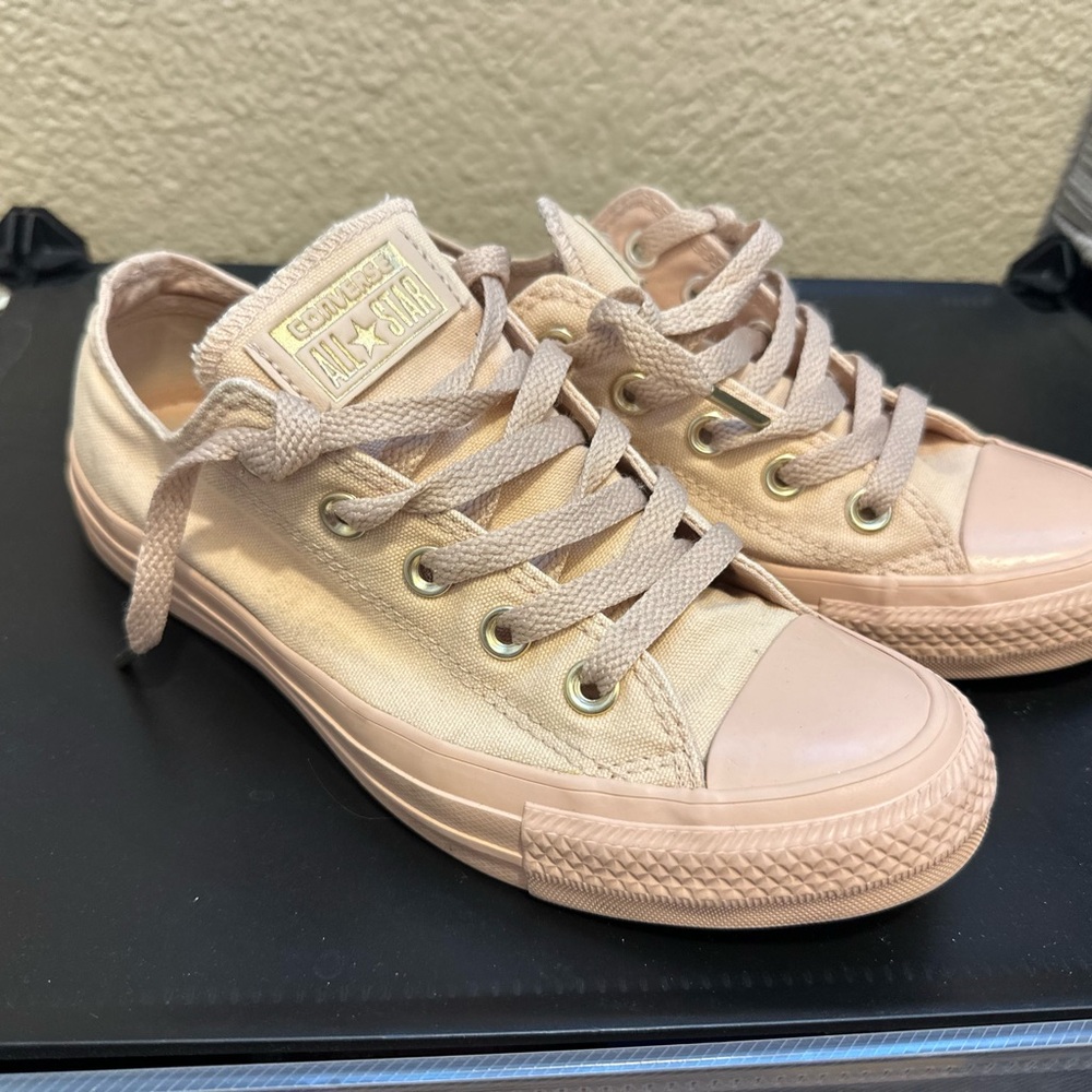 Converse Chuck Taylor OX Low Top Rose Gold Limited Edition Size 6